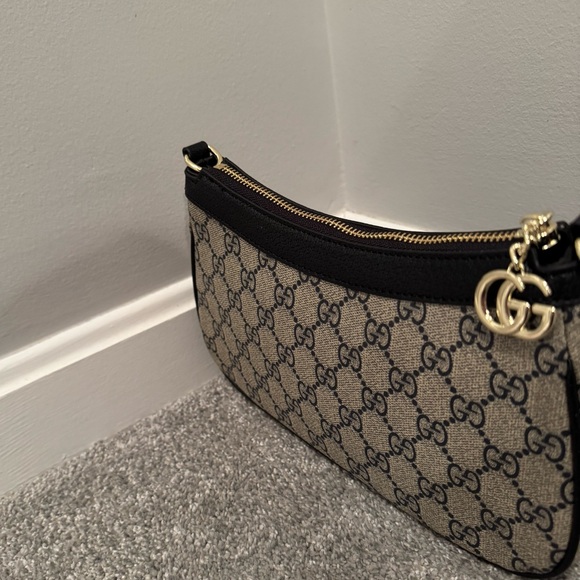 Gucci Red and Navy Blue Women's Bag - Picture 2 of 3